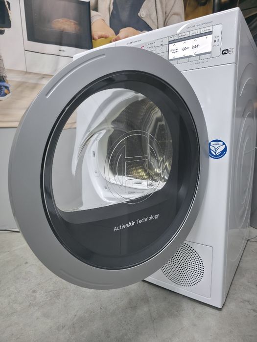 Сушильна машина Bosch HomeProfessional тепловий насос A+++ 8КГ WiFi