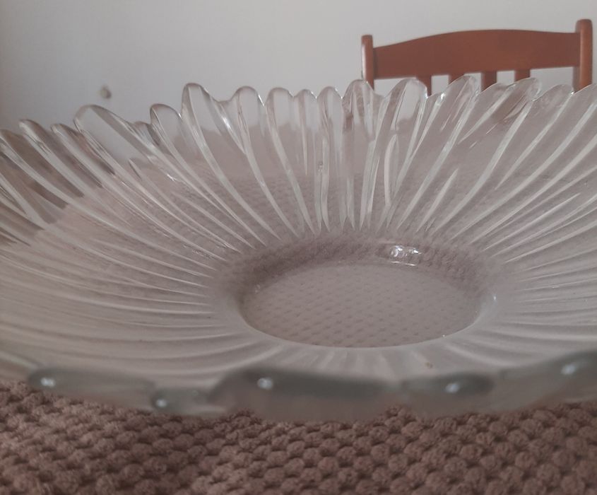 Saladeira em vidro trabalhada