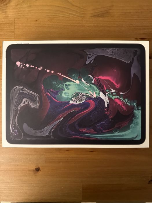 Apple iPad Pro 11” 256GB | Apple Smart Keyboard Folio | Impecável