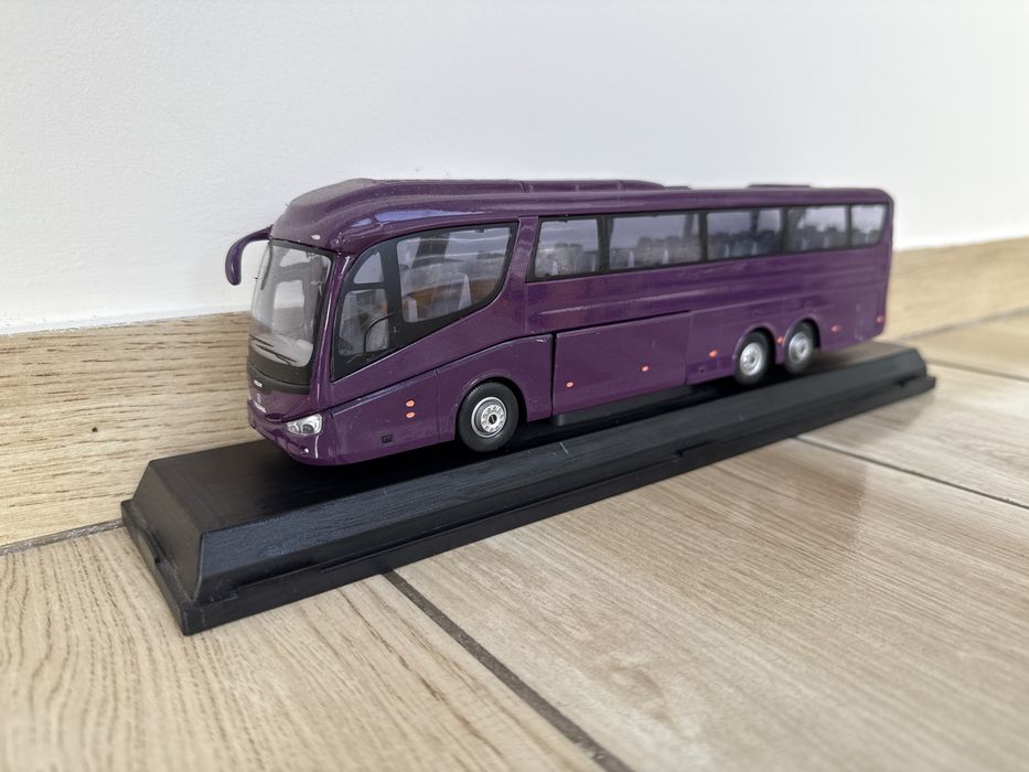 модель автобуса Scania Irizar Pb масштабу 1/50