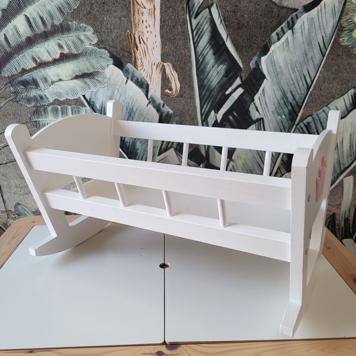 Łóżeczko dla lalek