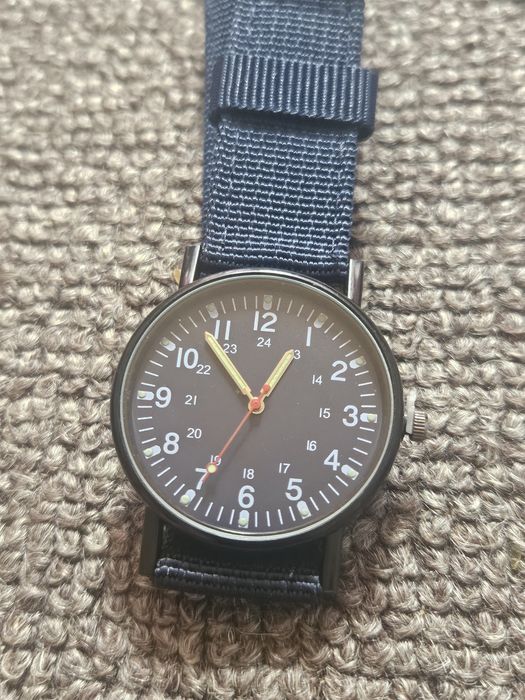 Nowy zegarek militarny w stylu US Army