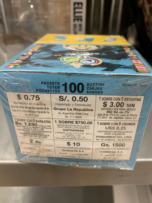 Caixa completa cromos Mundial 2006