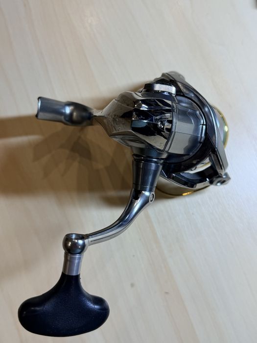 Катушка Shimano Twin Power 4000PG 9+1BB 4.4:1