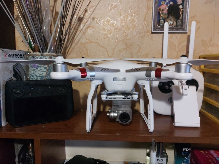 Продам DJI Phantom 3 Advanced в отличном состоянии