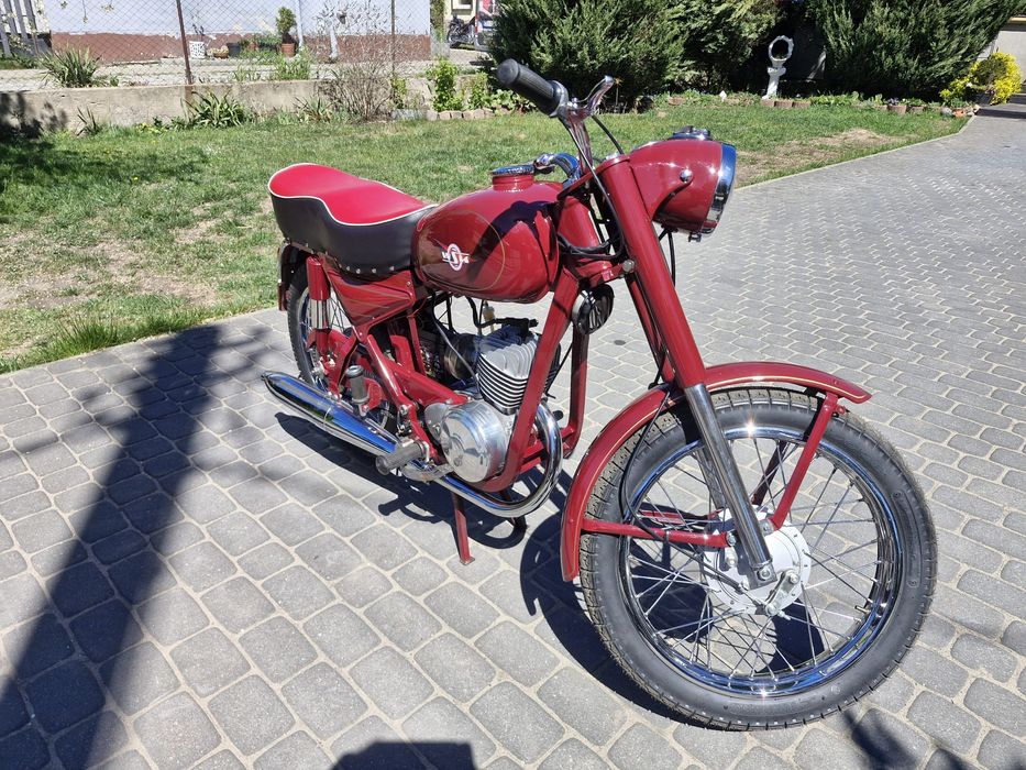 WSK 125 M06. Dwuramówka