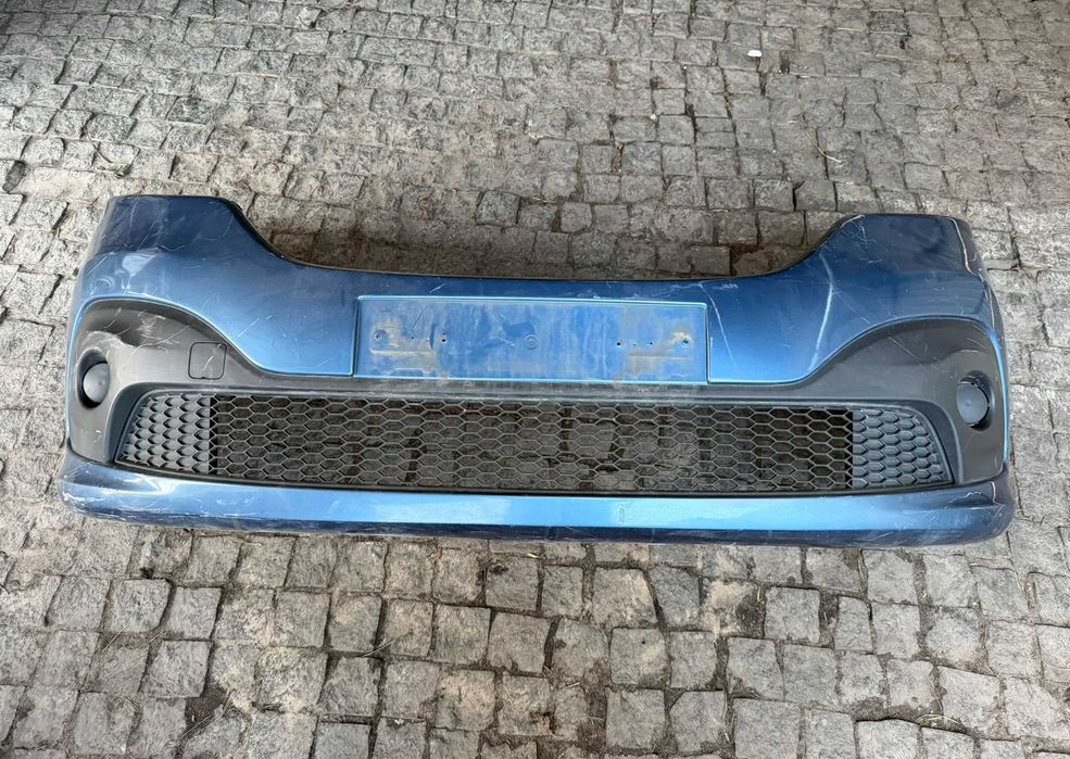 Бампер передній Renault Trafic 3 2014-2019рр