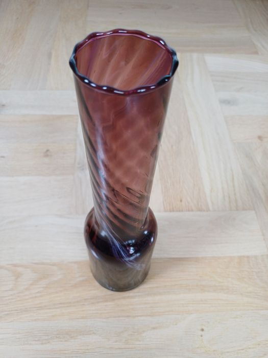 Wazon, flakon szklany fioletowy