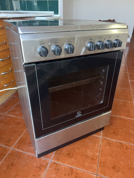 Fogão Elétrico em bom estado