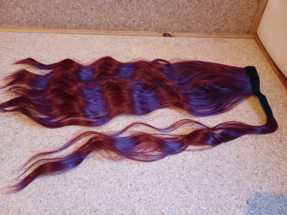 Extensão de cabelo comprido, rabo
de cavalo. Novo.
Sintético natural.