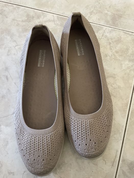 Vende sapatos pouco usados confortáveis