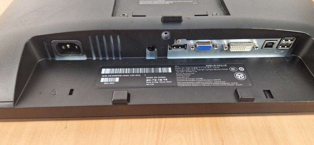 Monitor Dell 19" Panorâmico com varias entradas