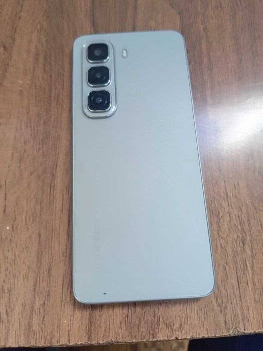 Обменяю infinix hot 50 на айфон XR-XS или на 11