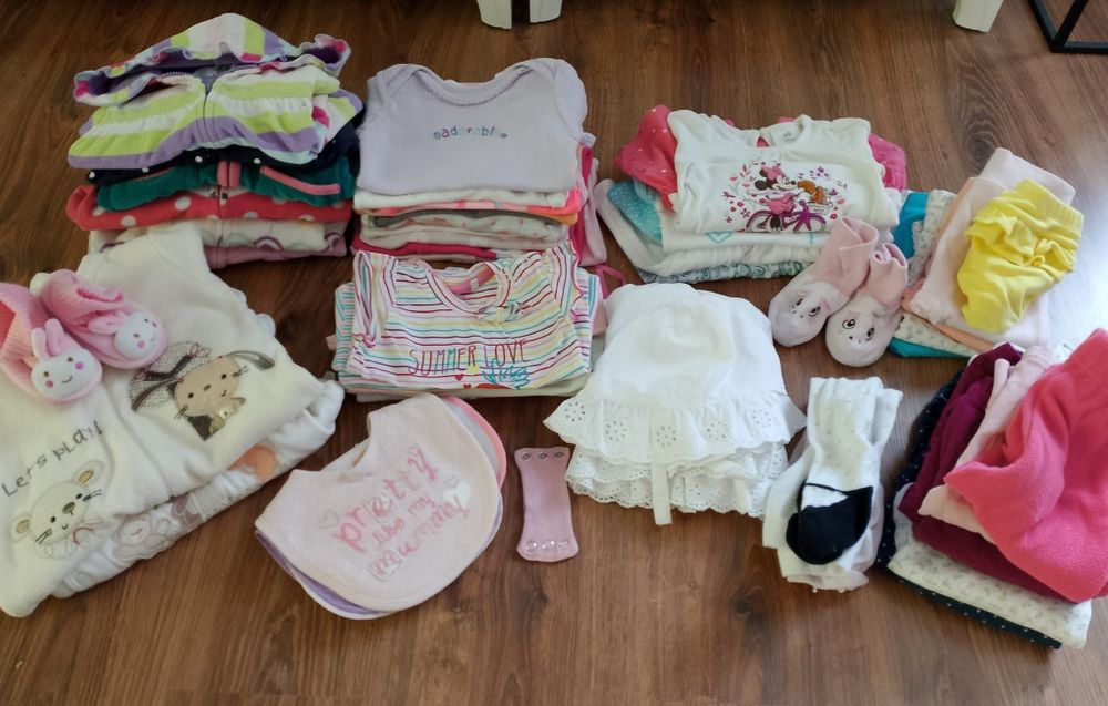 Paka ciuszków dla dziewczynki rozm.68 (stan bardzo dobry)