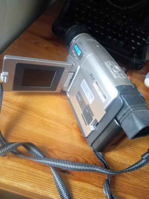 Sprzedam kamerę Svhs Panasonic