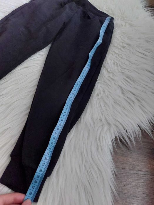 spodnie dresowe hm h&m 116 110 czarne dresy ze sznurkiem