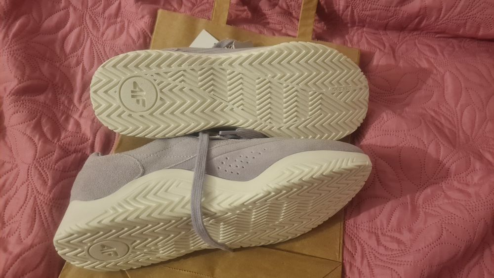 Buty sportowe damskie 4F, skórzane, nowe, r.41