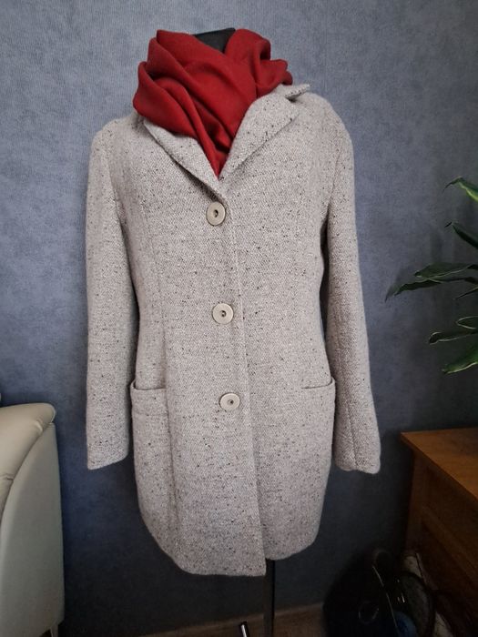 Lekki szary płaszcz