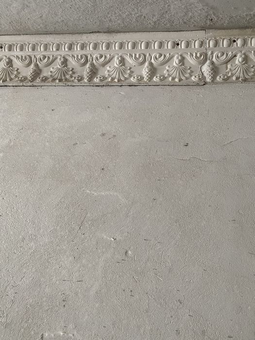 Продаж двоповерхового будинку з мансардою