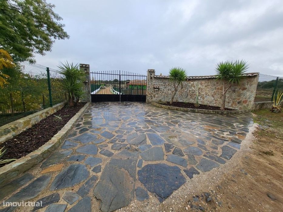 Quinta com 10.250 m2 em Elvas