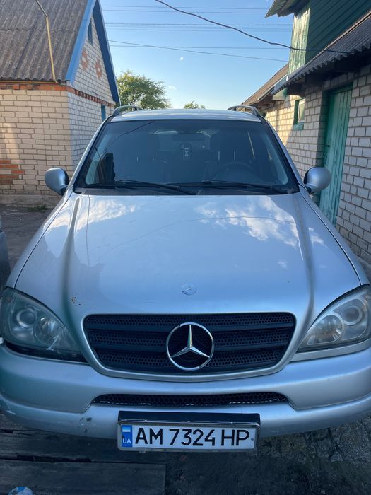 Автомобіль Mercedes-ML 320, 1998