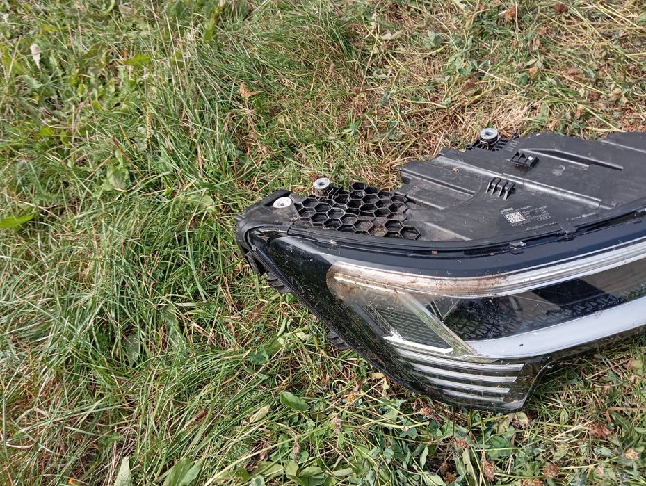 Lampa reflektor prawy przód Audi E-Tron Full LED Oryginał Europa