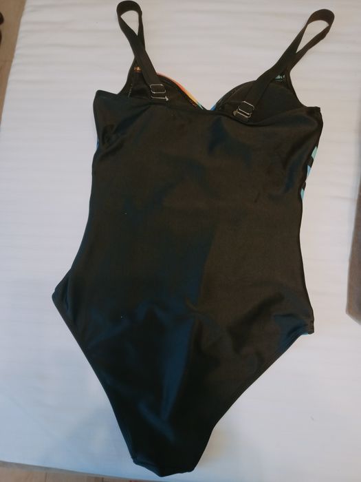 Купальник женский модный цельный