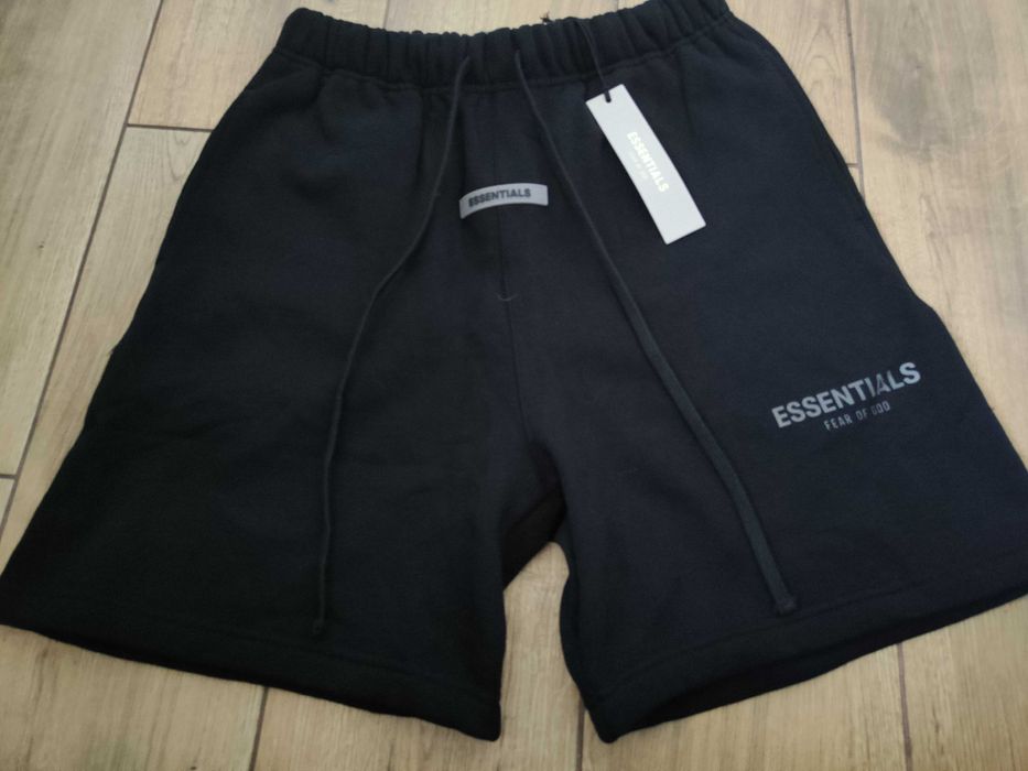 Spodenki essentials fear of god