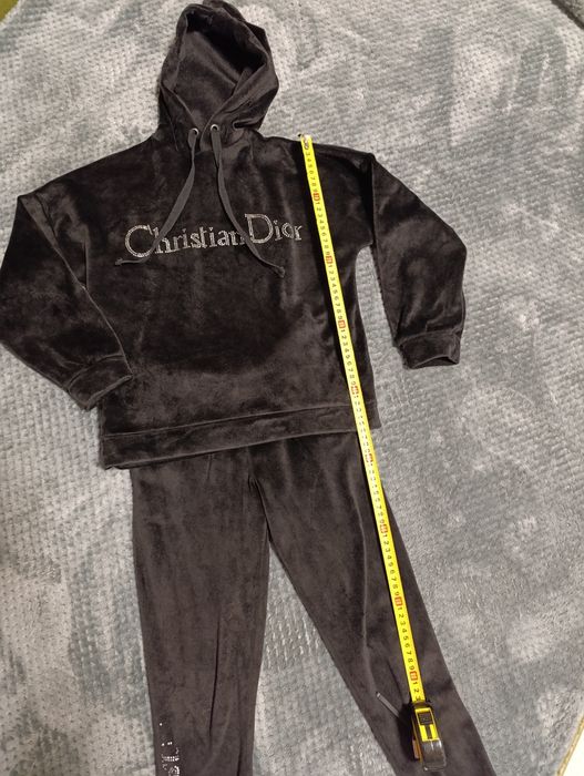 Дитячий спортивний костюм для дівчинки