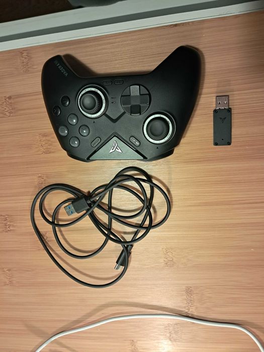 bezprzewodowy game pad vader 4 pro stan idealny