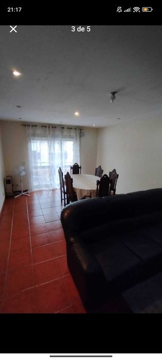 Quarto para arrendar