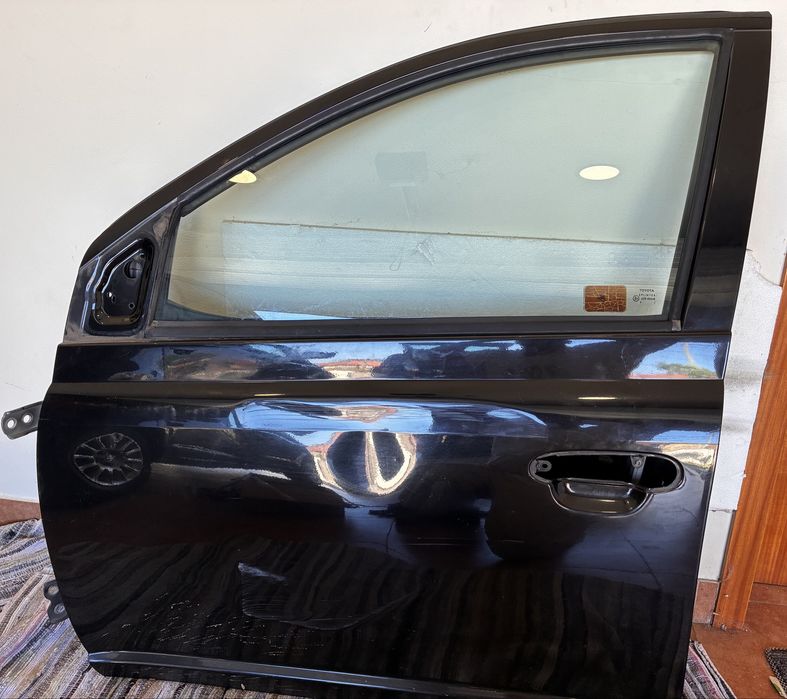 Porta yaris para desocupar