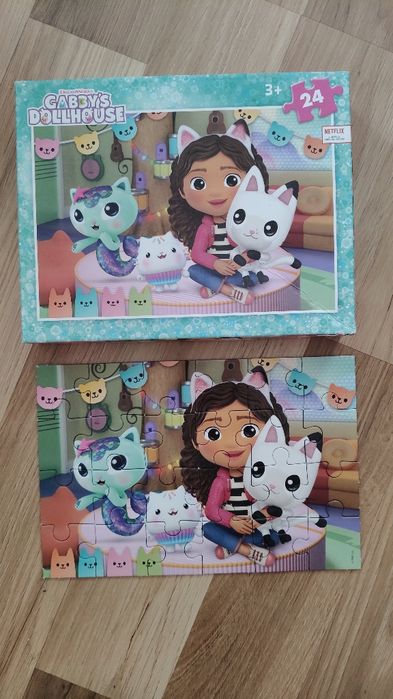 Zestaw zabawek, puzzle, figurki