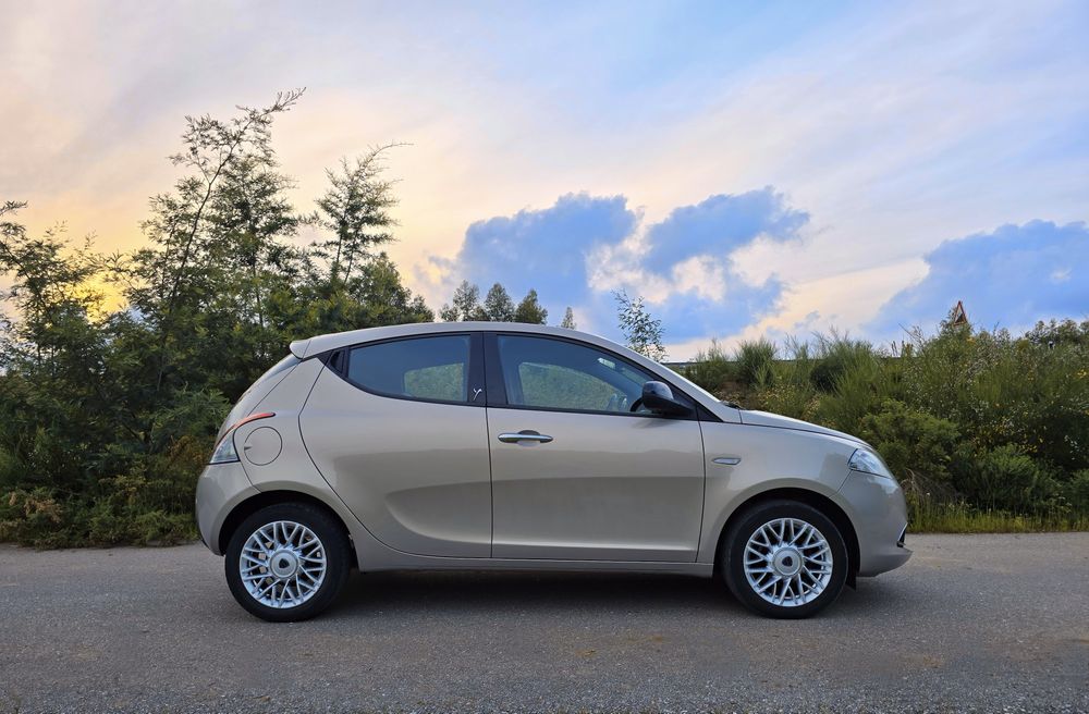 Lancia Ypsilon 1.2 Fire Nacional