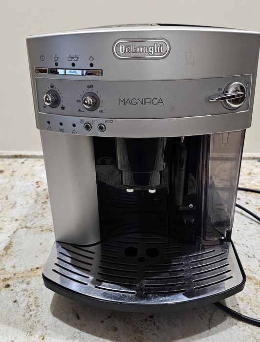 Kawiarka Ekspres DeLonghi Magnifica