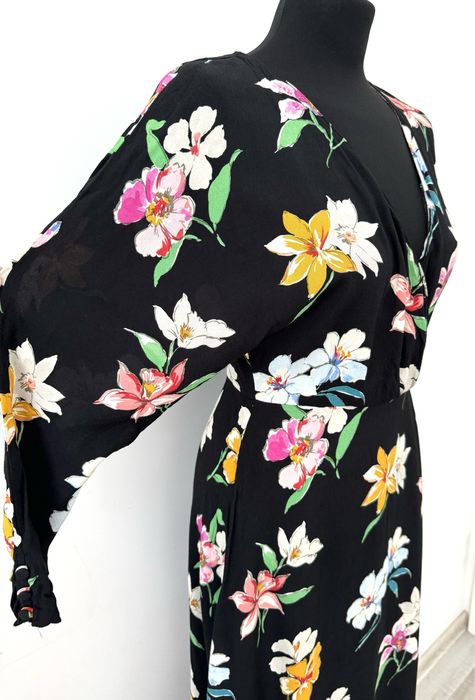 ZARA sukienka midi w kwiatowy print Wiskoza