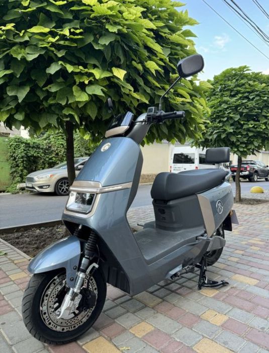 Аренда электроскутеров в Одесі для кур’єрів — запас ходу 180км glovo