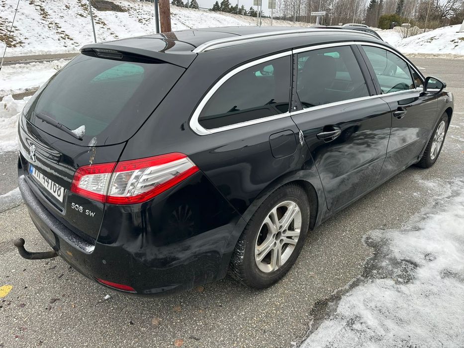 Peugeot 508 SW 2012