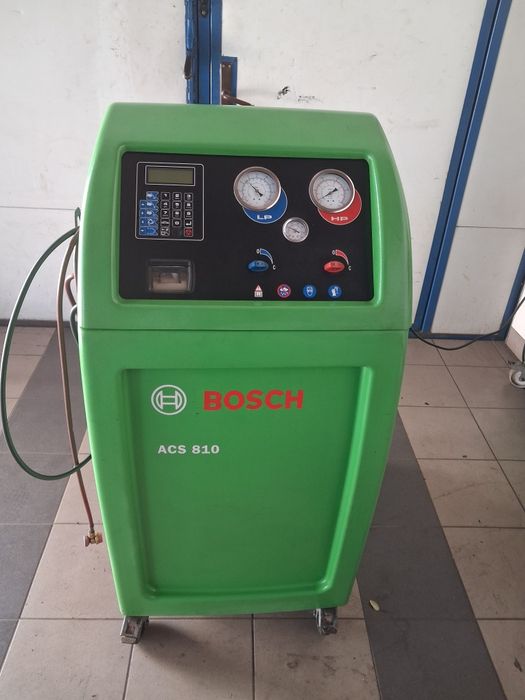 Stacja klimatyzacji bosch acs810 r134a do aut osobowych,ciężarówek,autobusów