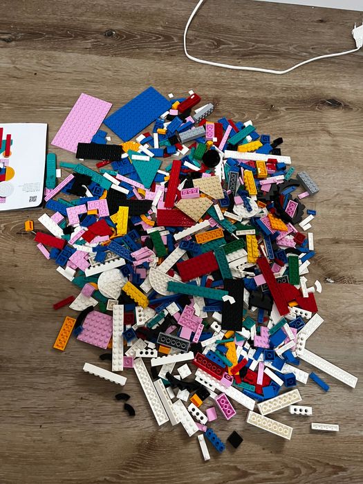 Lego Set Modern Art