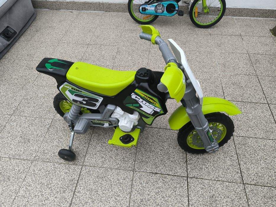 Mota elétrica criança Feber e Bicicleta