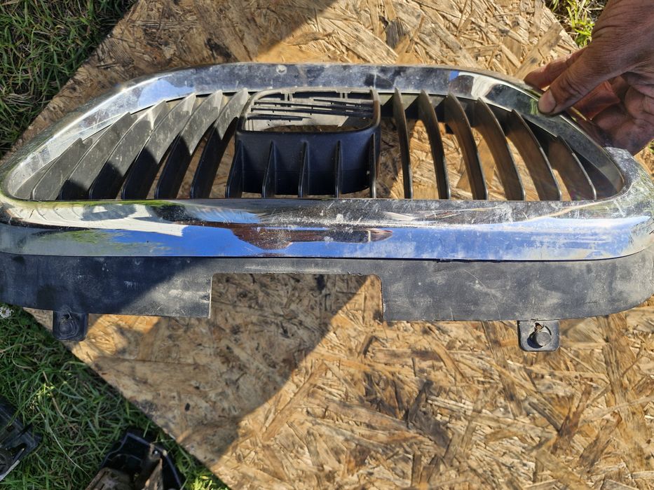 Gril atrapa zderzaka seat