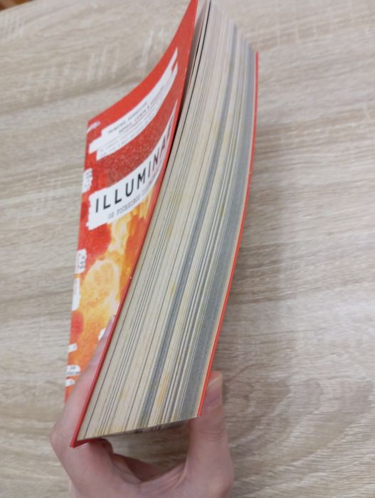 Livro #1 Illuminae - Amie Kaufman, Jay Kristoff