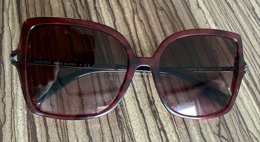 Okulary przeciwsłoneczne Valentino VA 4072