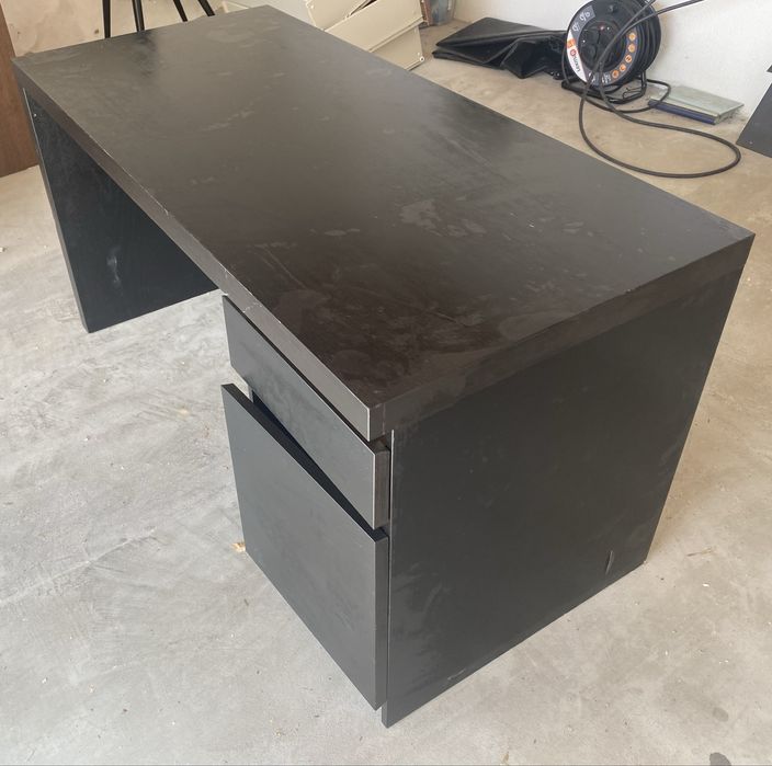 Secretaria modelo MALM do IKEA