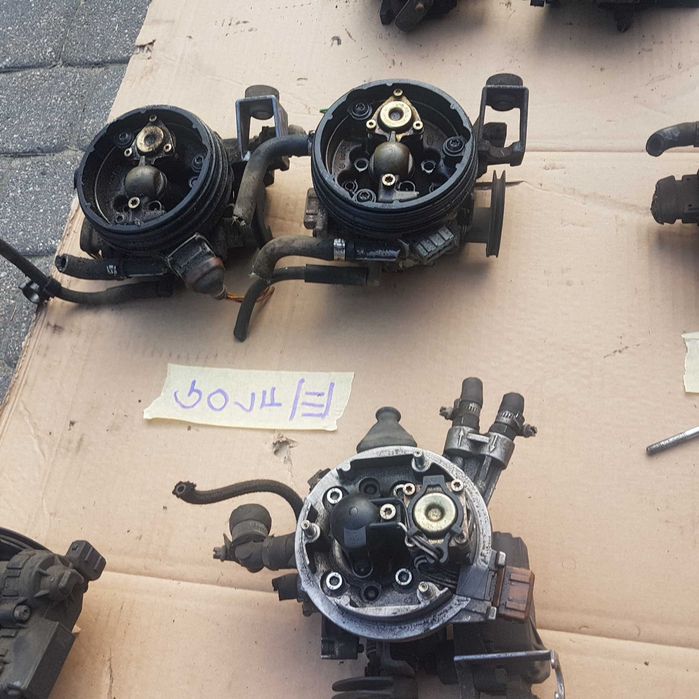przepustnica wtrysk silnik GOLF III 1.8 audi 80 PASSAT B3 bora vento