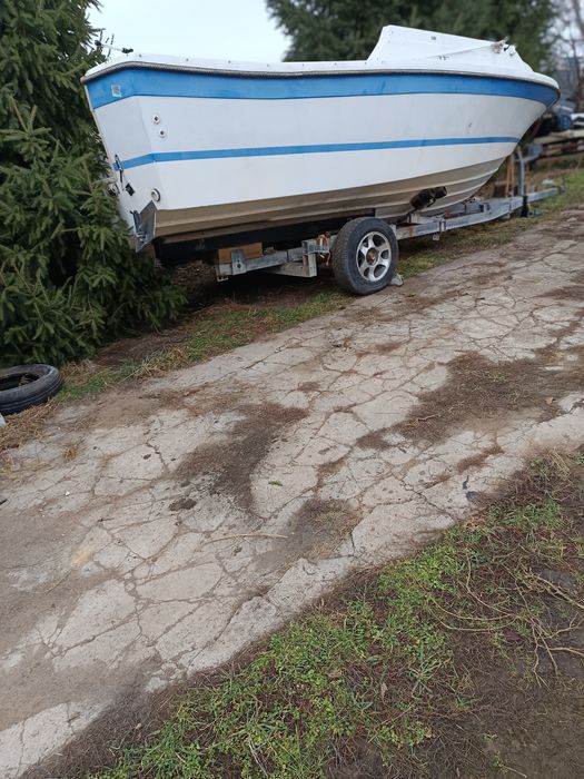 Катер Bayliner каютный