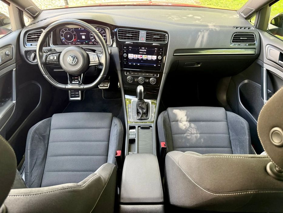 VW Golf R 4Motion (BlueMotion ) DSG
