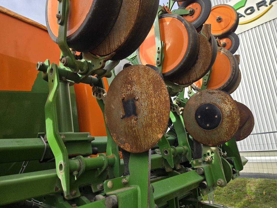 Siewni do kukurydzy Amazone ed - x 6000 TC 8 rzędowy 2011 rok