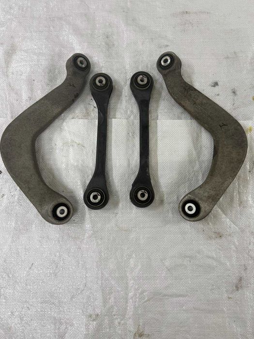 Ричаги задни задньої балки левий правий  а4 б8 Audi Q5 Ауди Кью 09-17